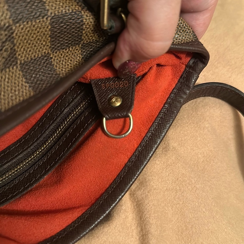 Louis Vuitton Damier Ebene Marais Bucket Bag (EUC) - Picture 15 of 15